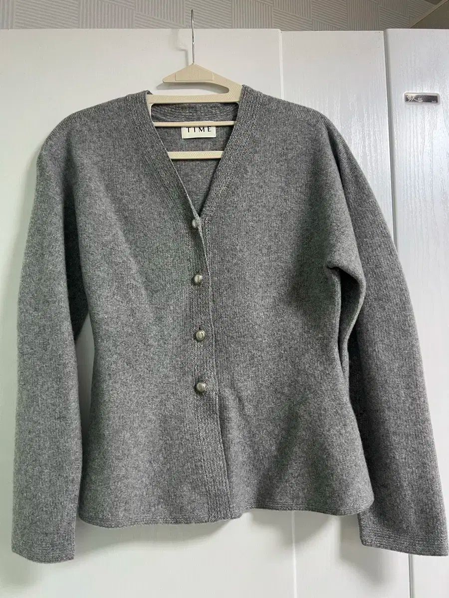 TIME 25年 カシミア ブレンド ぺプラム カーディガン