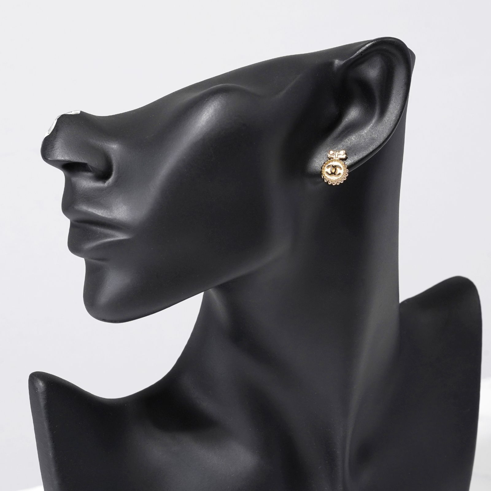 CHANEL ココマーク リボン ゴールド ピアス