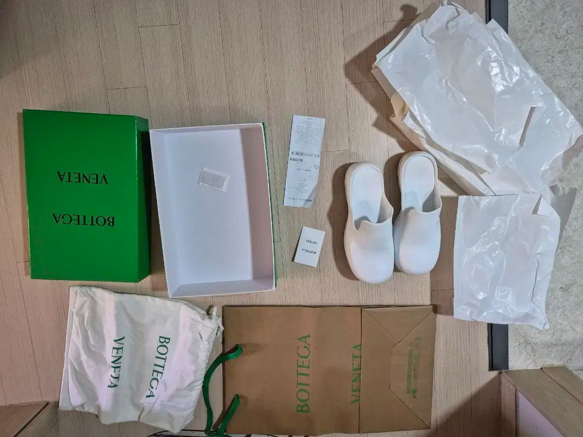 フラッシュ クロッグ