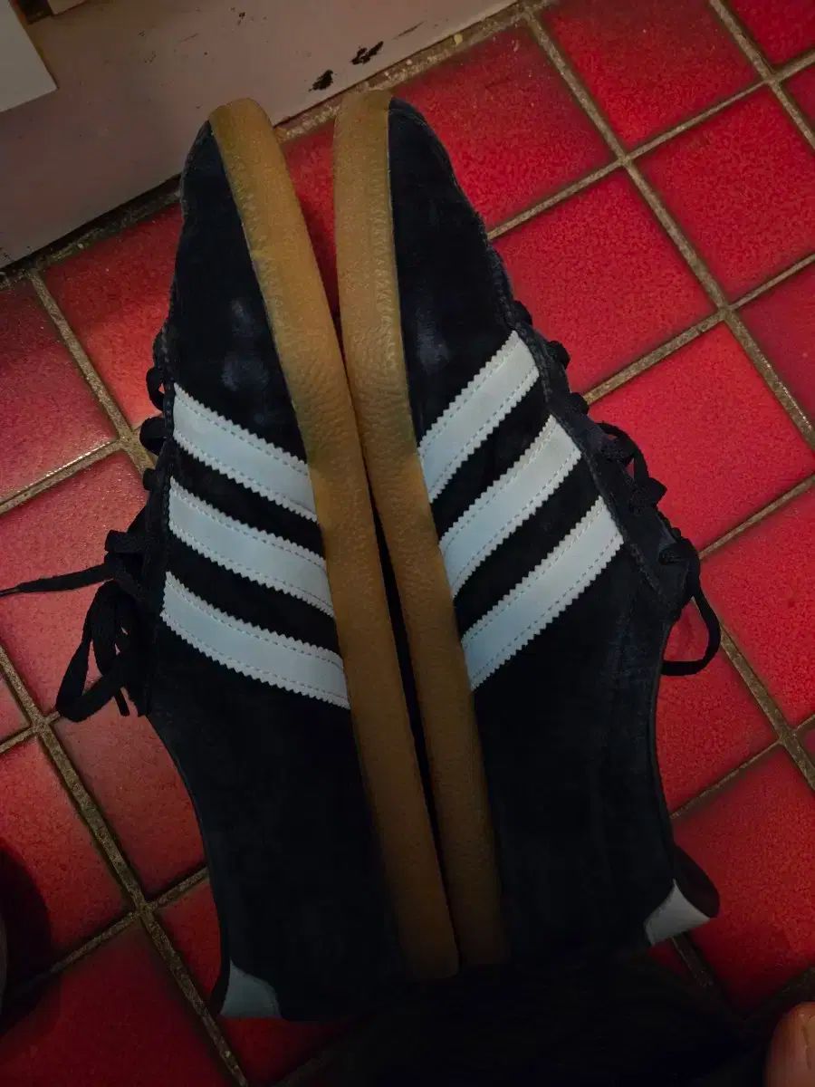 アディダス ベルリン