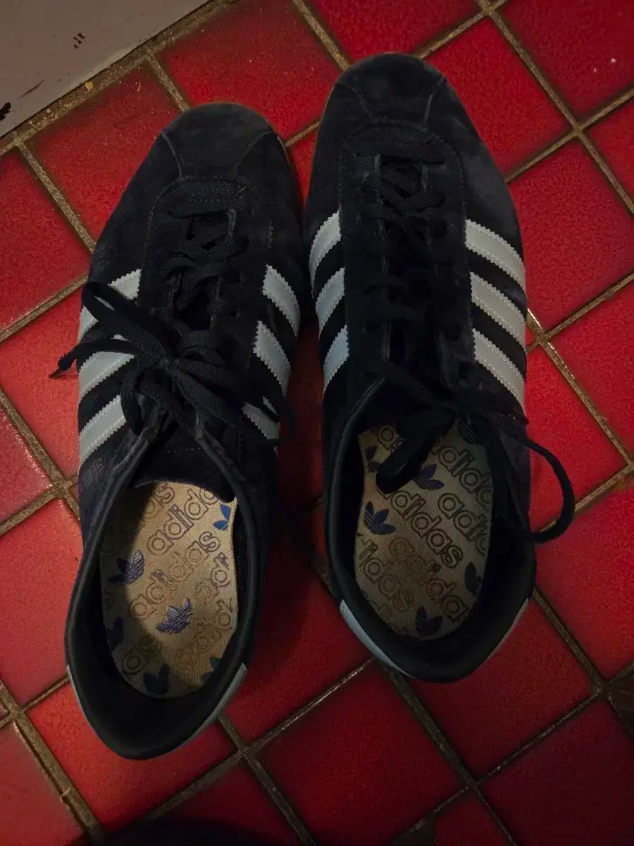 アディダス ベルリン ネイビー 270