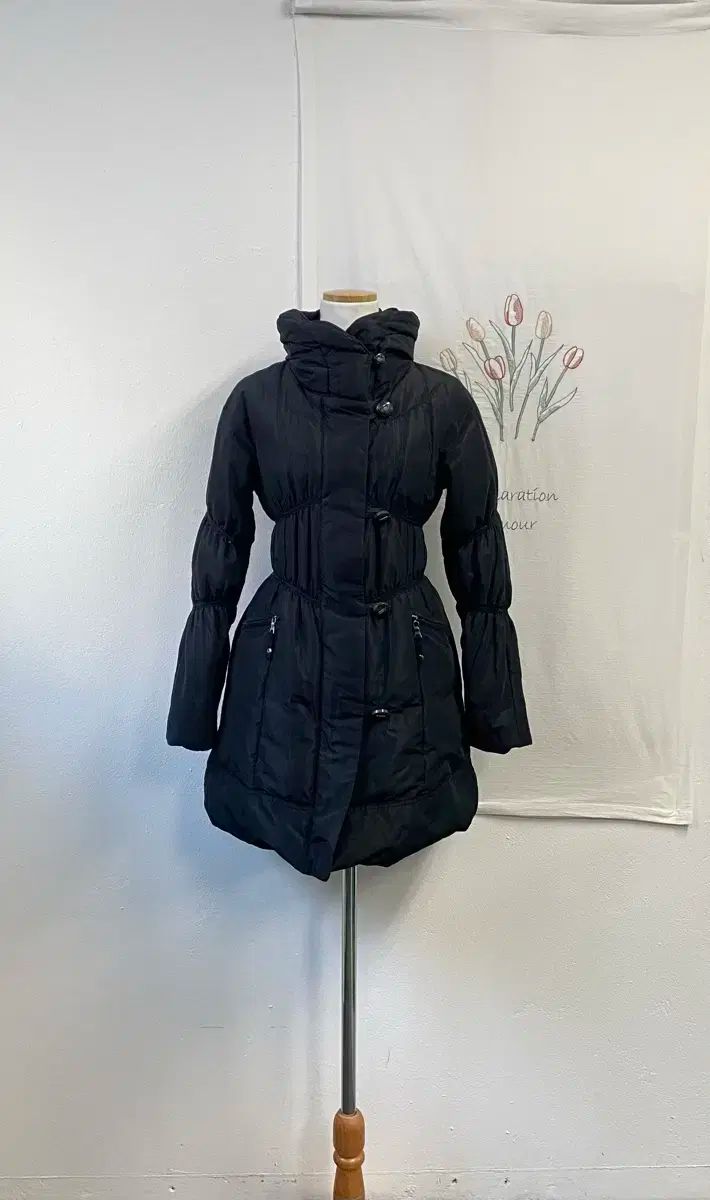 イッミシャ フレーム ブラック ガチョウファー ダウン コート