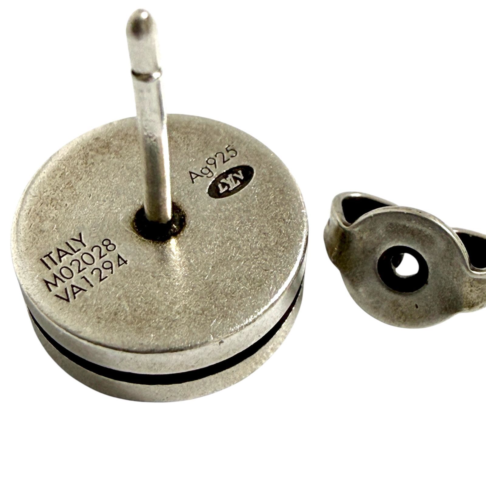 ルイヴィトンピアス片耳　シルバー ルイヴィトン メンズ ピアス 片耳 1個のみ LV テーラー シルバー 925