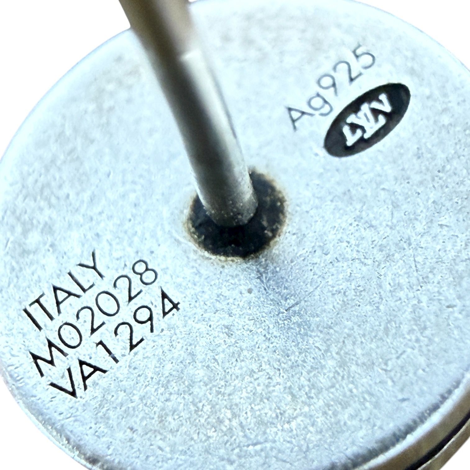 ルイヴィトン メンズ ピアス 片耳 1個のみ LV テーラー シルバー 925