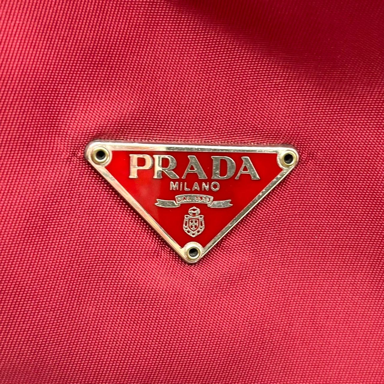PRADA プラダ ナイロン 巾着 バッグ ポーチ レッド 三角ロゴプレート PRADA プラダ ナイロン 巾着 バッグ ポーチ 三角ロゴプレート レッド