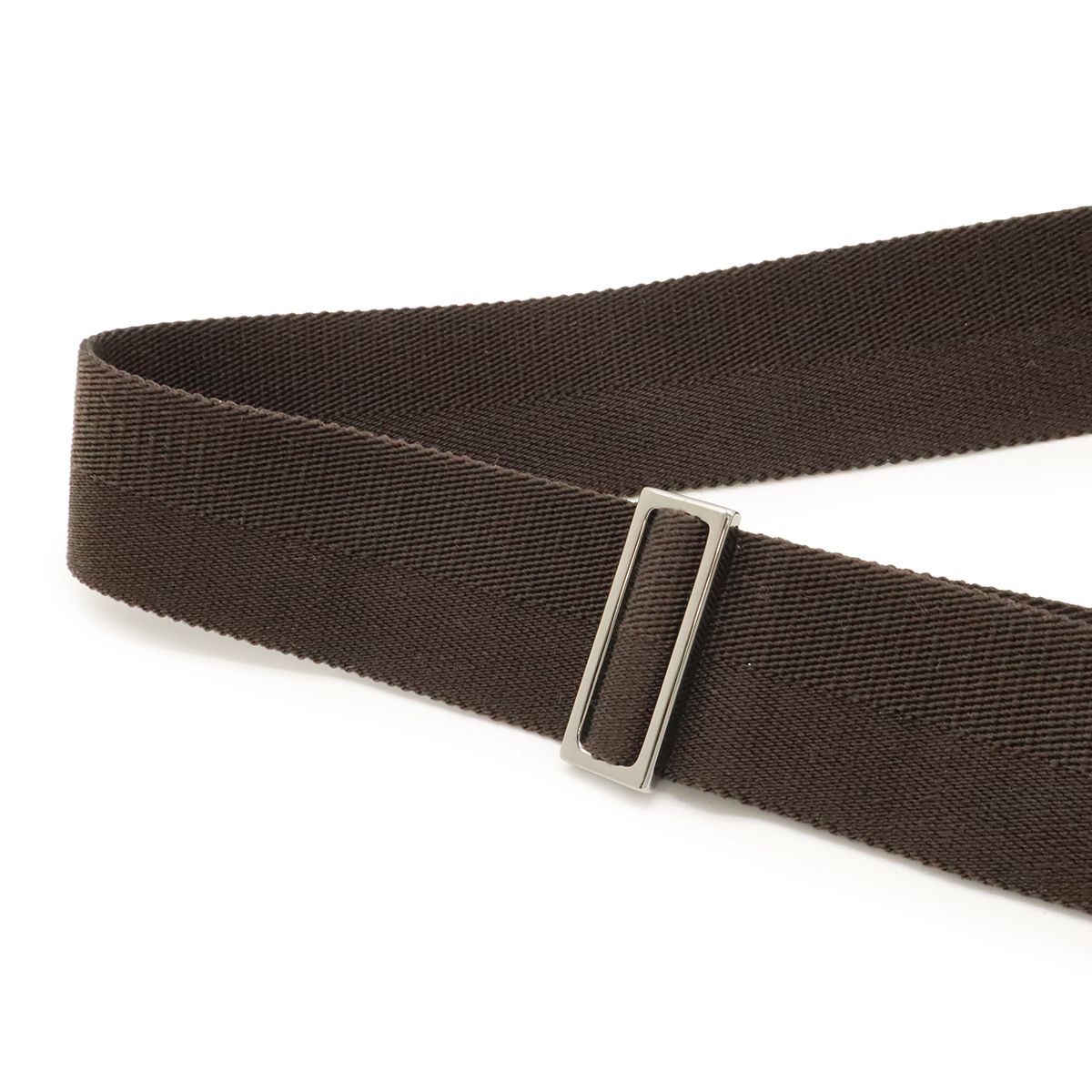 ダークブラウン