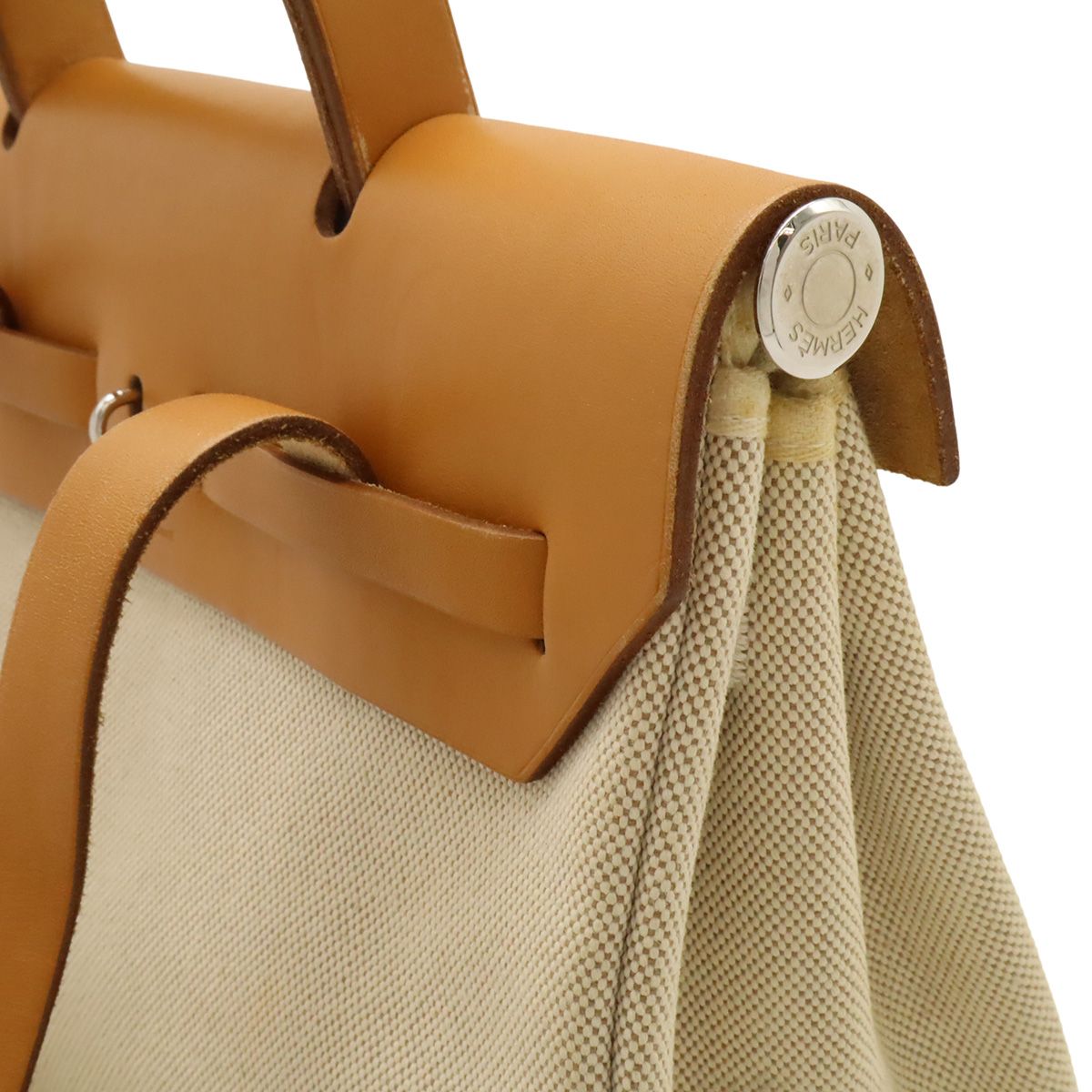 ライトブラウン