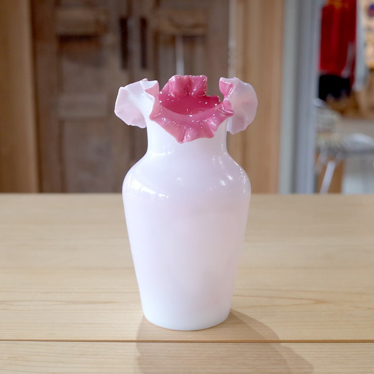Flower vase Blown glass Pink 大正時代 大正ガラス 吹きガラスト 花瓶