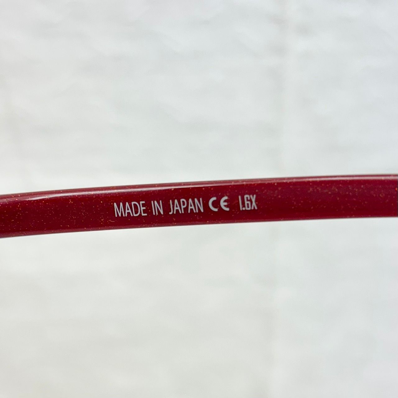 238 ハズキルーペ 1.6倍 エンジ色 ケース付き 拡大鏡 老眼鏡 メガネ型