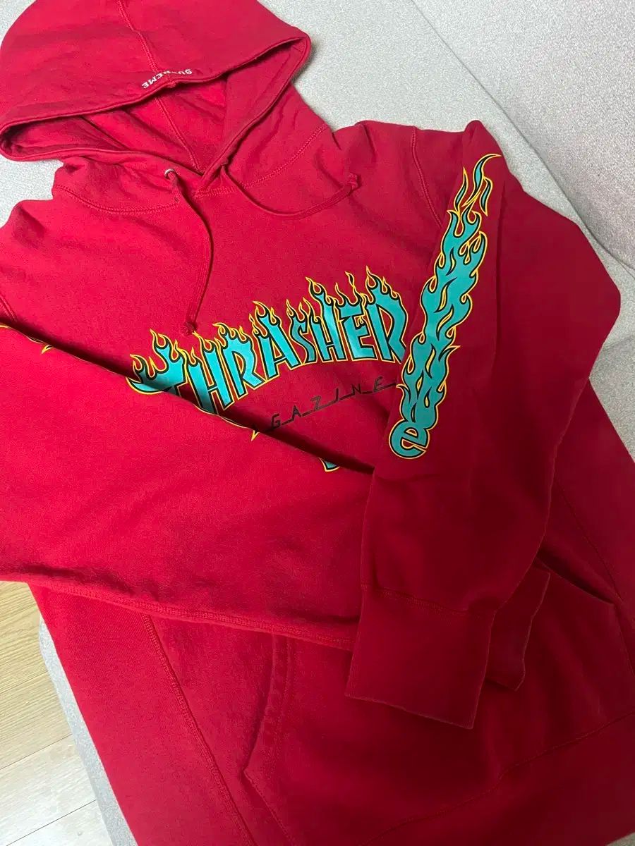 Supreme × トレジャー WHO フーディー Tシャツ レッド Lサイズ