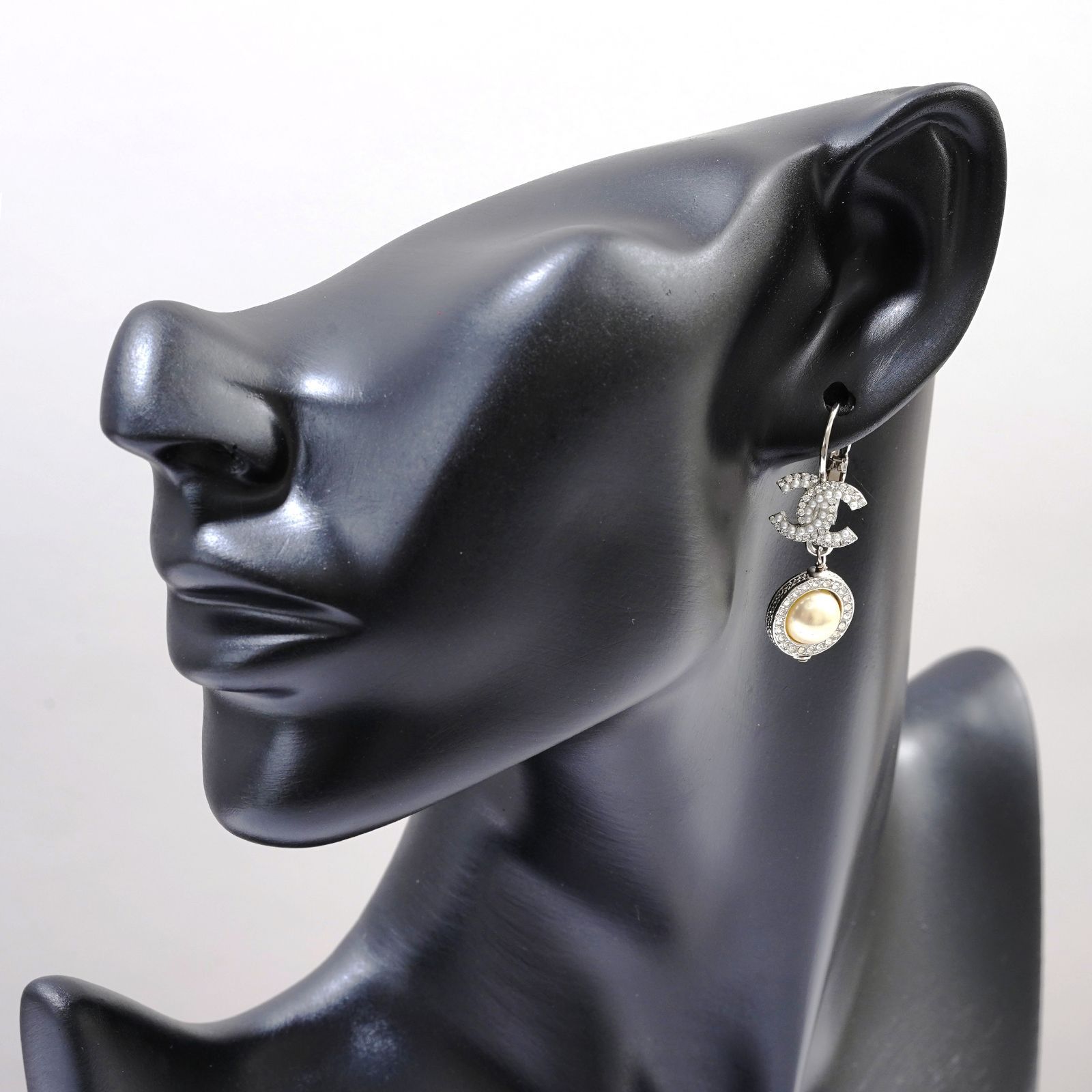 CHANEL ココマーク ラインストーン パール シルバー ピアス