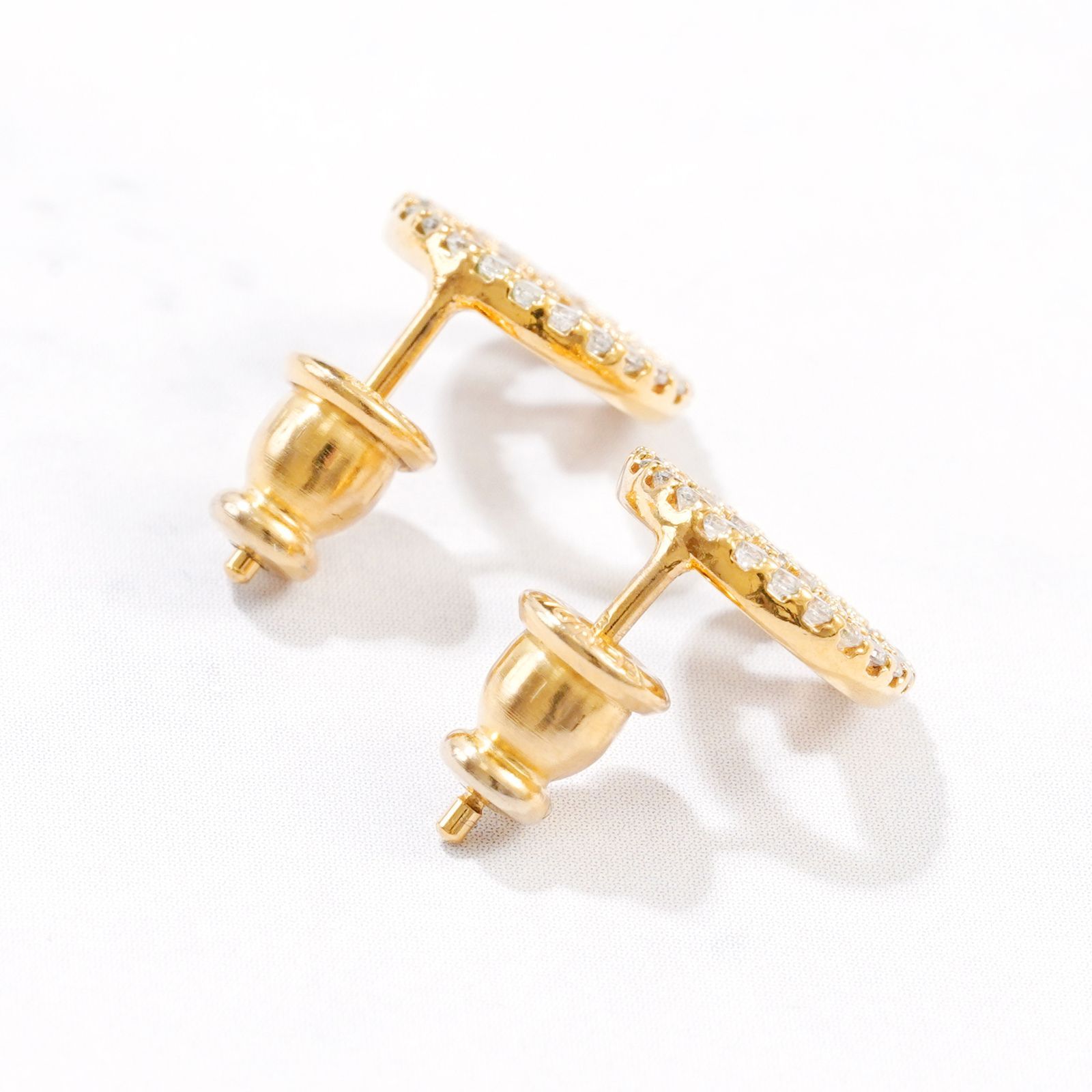  FENDI ピアス F IS ゴールド 8 AG 738 ピアス(両耳用) アクセサリー