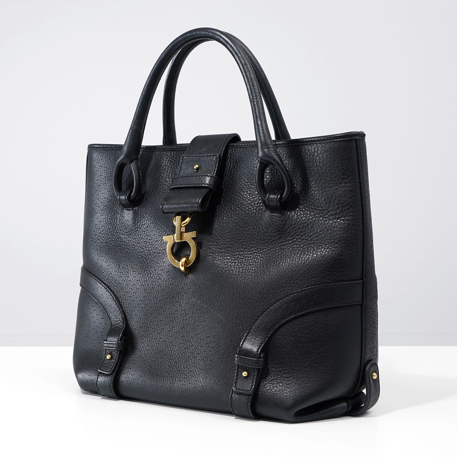 レザー ブラック