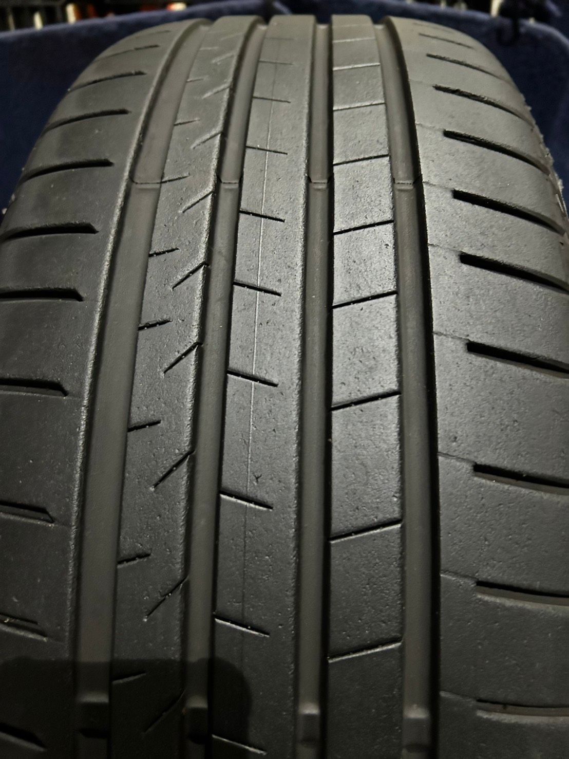 製造 溝8分山 ALENZA 001 １本 235 45Ｒ20 ASP 3350