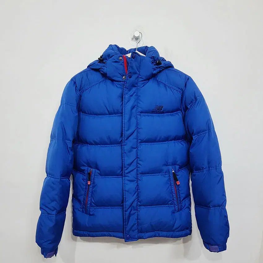 ニューバランス メンズ ダウンジャケット Mサイズ V389