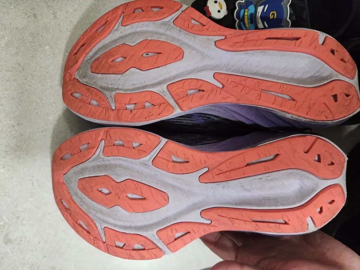 アシックス ノヴァブラスト3 235