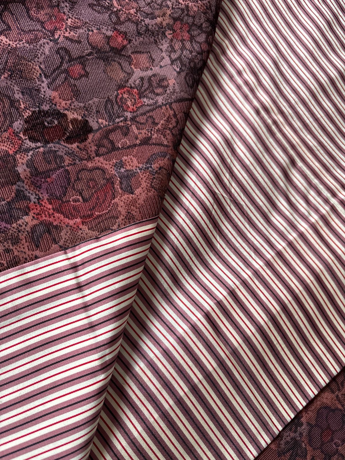 お花柄ワイン系