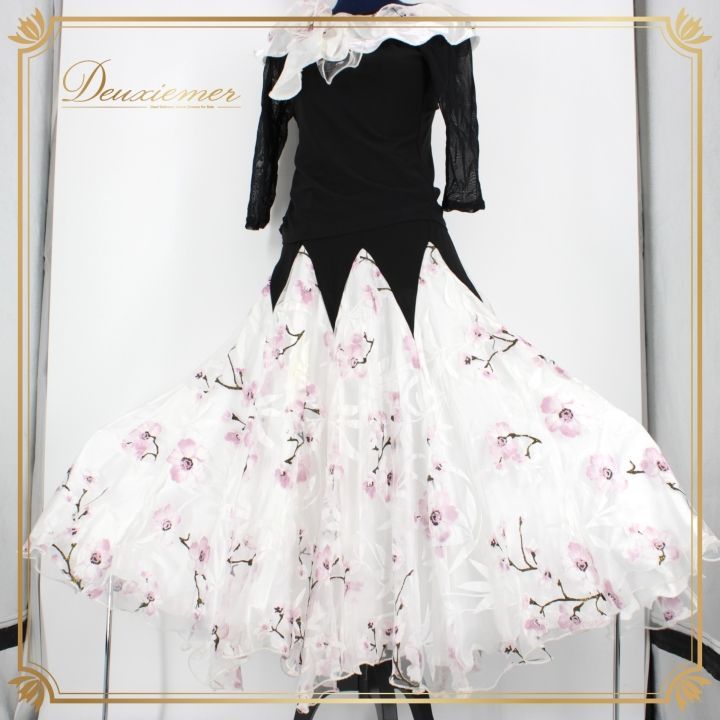 社交ダンスパーティー。新品タグ付きレイリーナ花柄ワンピースドレス