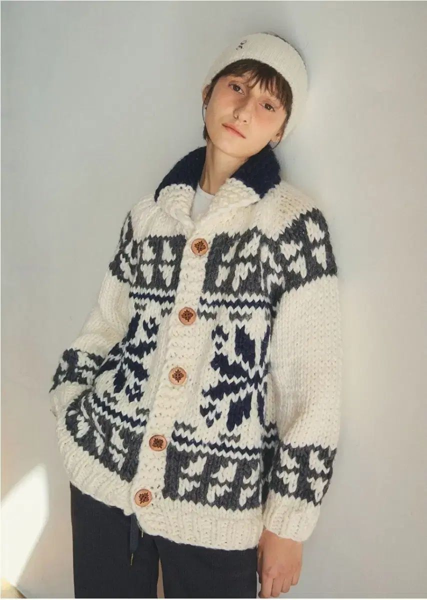 アウアーノスタルジア リアル ハンドメイド カウチン ニットカーディガン