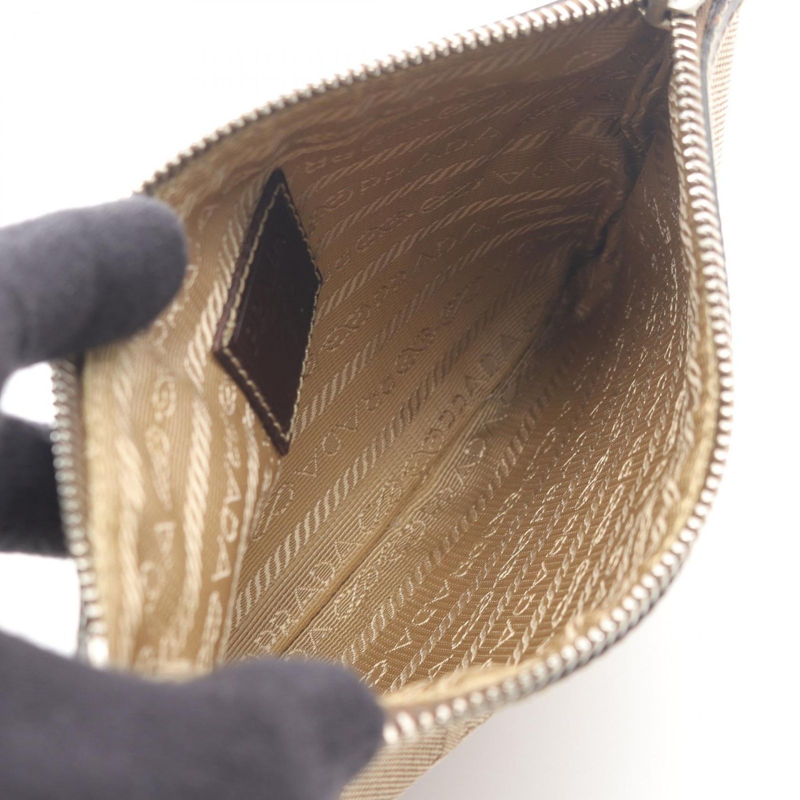 ロゴジャガード ポーチ