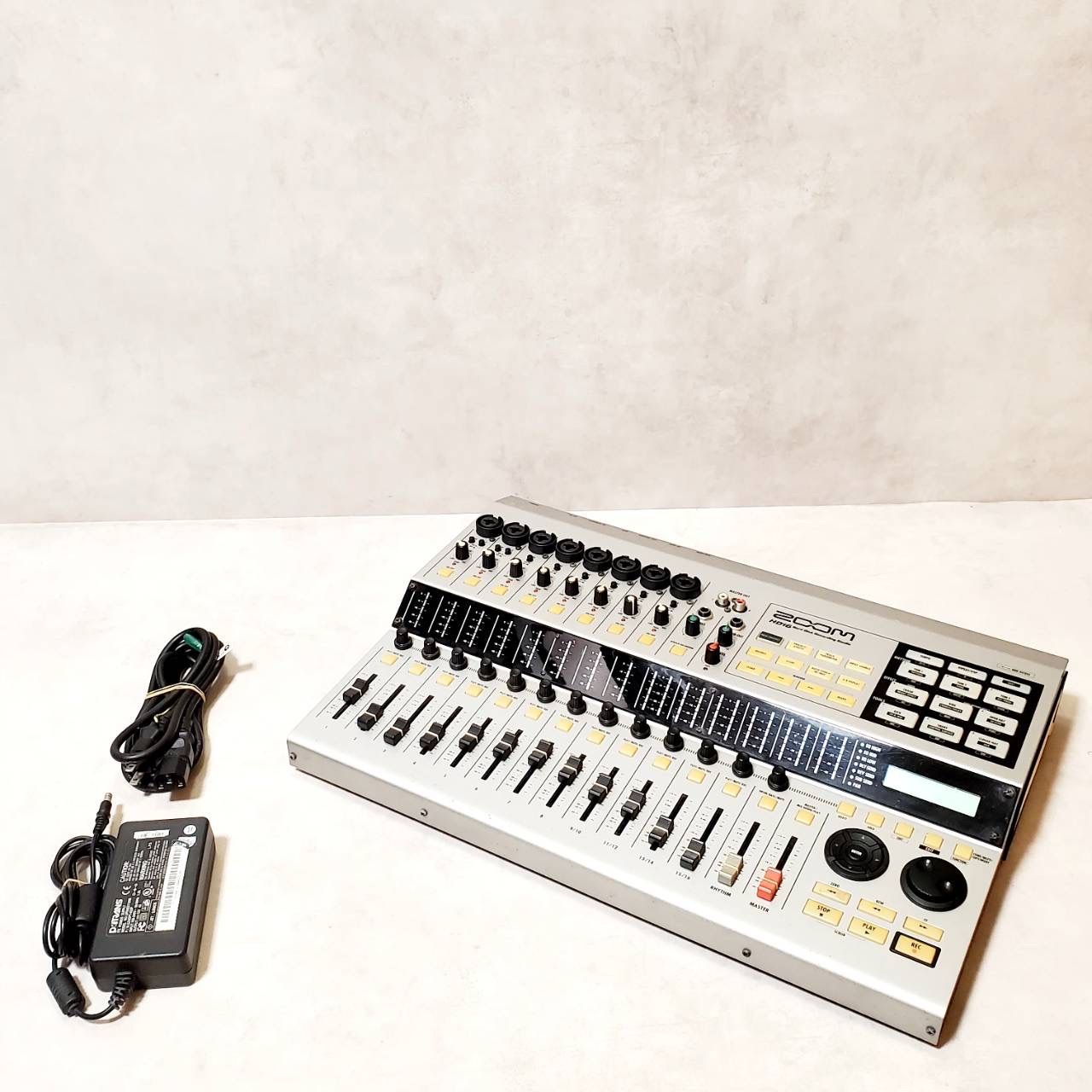 現状品・動作確認済】ZOOM HD16 マルチトラックレコーダー HDD内蔵 MTR