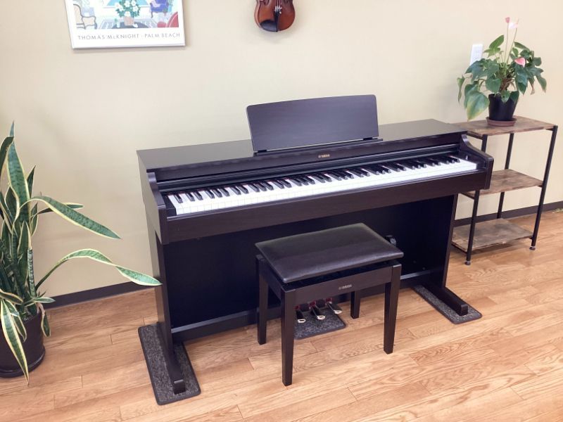 メンテナンス＆クリーニング済み ヤマハ YDP 163 R ニューダークローズウッド調 2017年製 電子ピアノ 88鍵盤 YAMAHA ARIUS アリウス 千葉 東京 神奈川 埼玉 愛知 電 の配送設置込