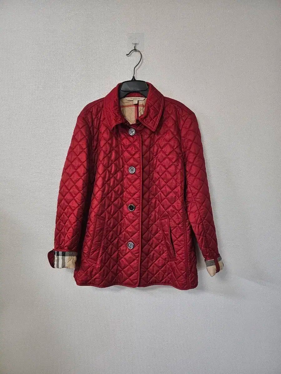 バーバリー レッド キルティング ジャケット 66 77