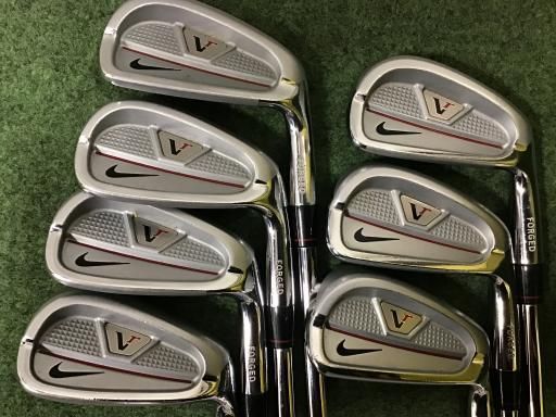 ナイキ VICTORY RED FORGED SPLIT CAVITY 8S アイアンセット IR Dynamic G フレックスS メンズ 男性用 右利き 右用 Cランク ゴルフクラブ
