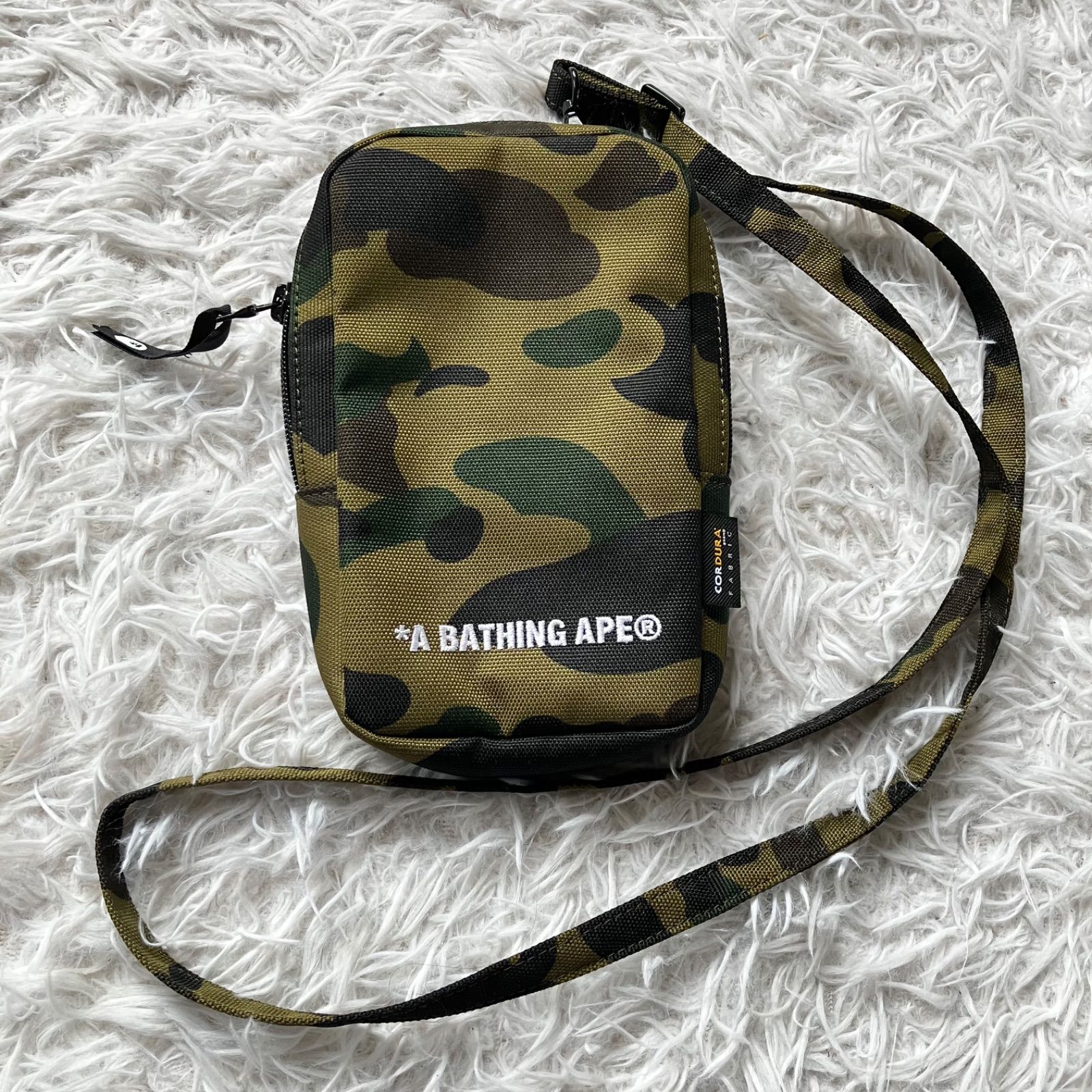 A BATHING APE® カモフラージュショルダーバッグ BAPE エイプ 4026