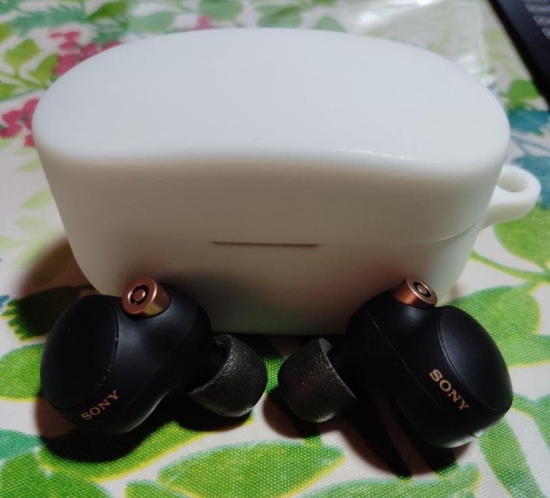 ワイヤレスノイズキャンセリングイヤホン シリコンケースカバー