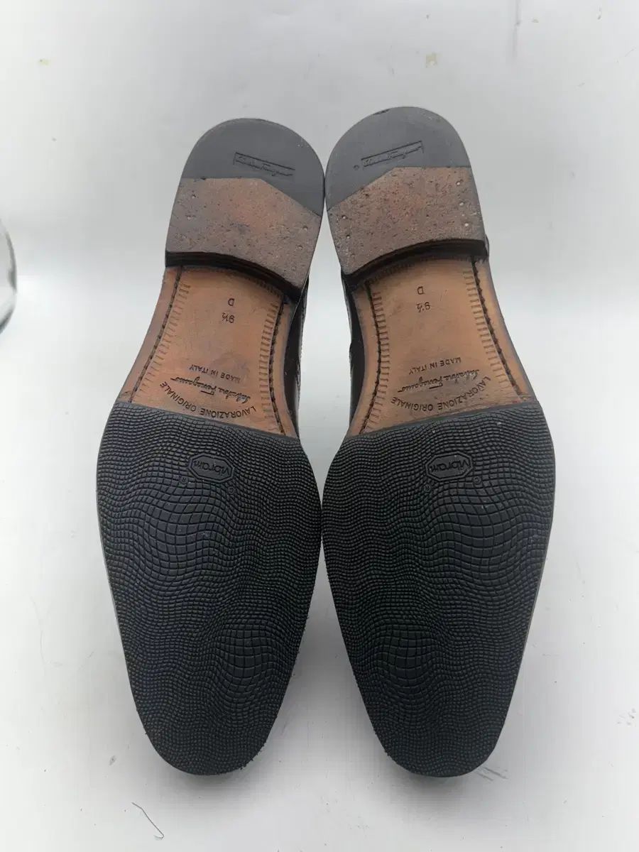 FERRAGAMO フェラガモ