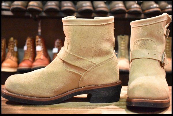 8.5E 黒タグ Chippewa チペワ 1901M56 ショートエンジニア 7インチハイト サンドスエード ベージュ ブーツ HOPESMORE FJ365