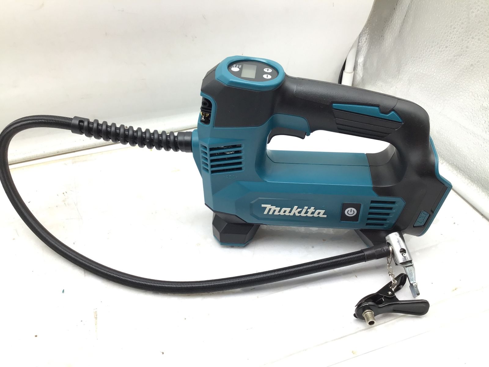 Makita マキタ 18v充電式空気入れ MP180DRG IT6H6VP1DUJS エコツール笠寺店 M02