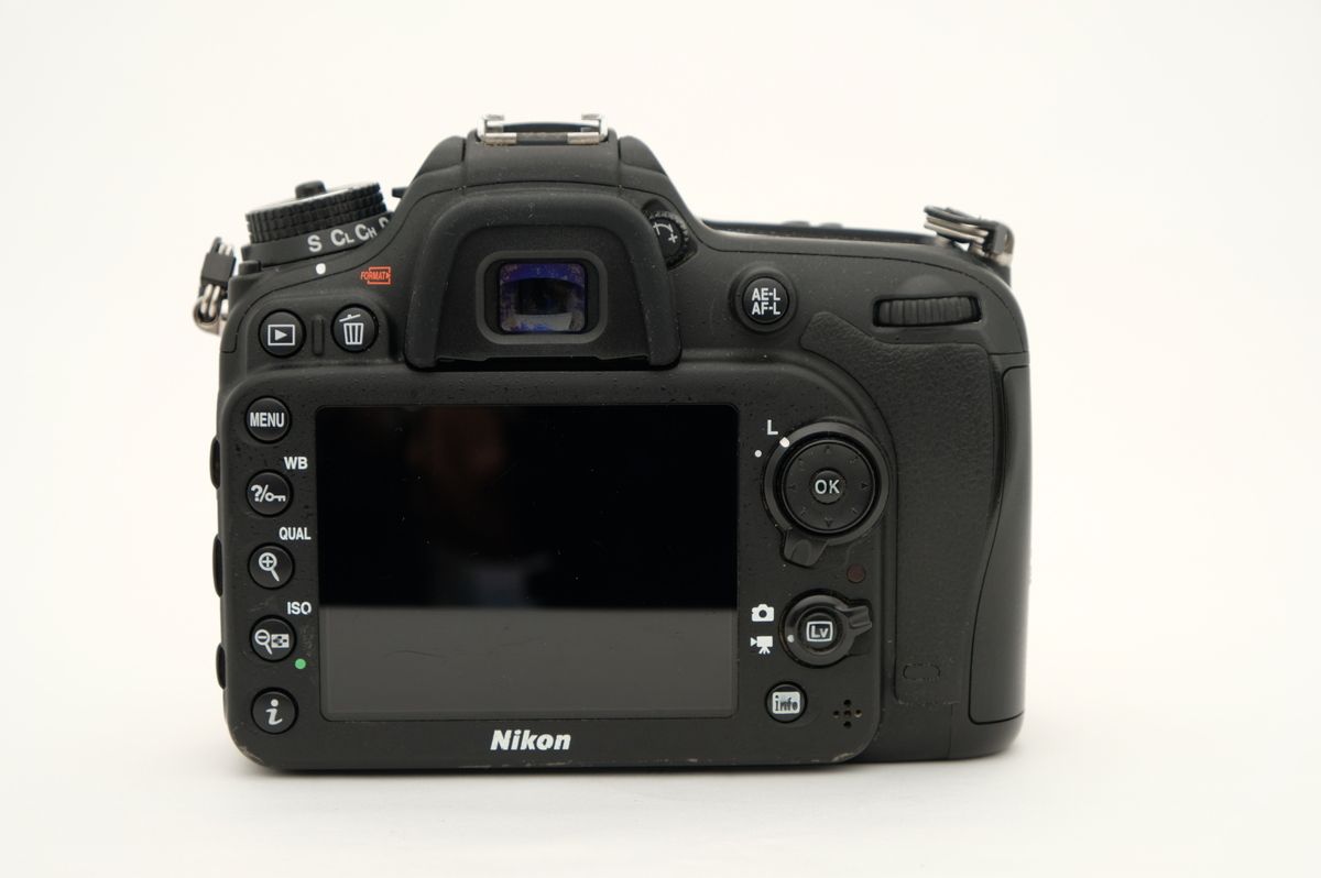 【美品】ニコンD7200 ボディ ニコン Nikon D7200 ボディ デジタル 一眼レフ カメラ 中古 : CAMERArt