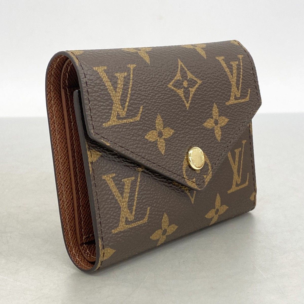 ポルトフォイユヴィクトリーヌ