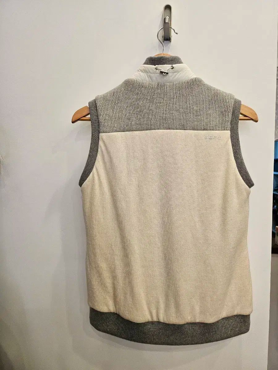 シューペリアル ゴルフ防風 ベスト