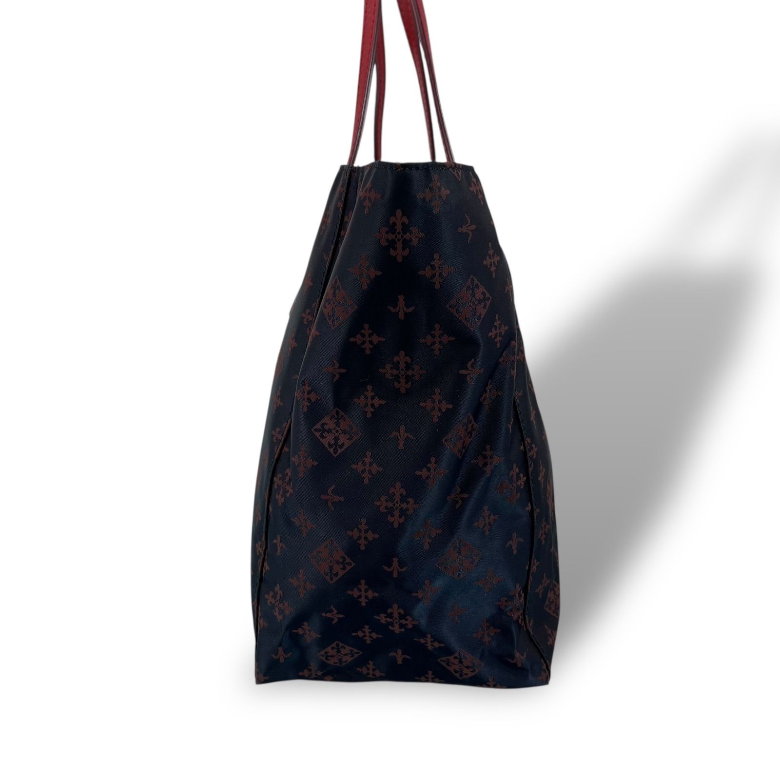 美品 ラシット russet 総柄ボディーバッグ レディース ネイビー Russet（ボディバッグ/ウエストポーチ）のフリマアイテム一覧