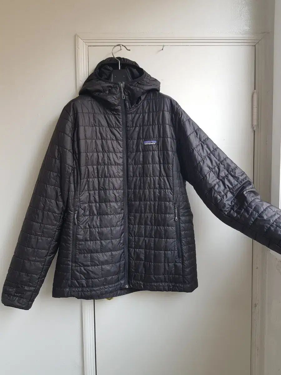 状態良し patagonia ナノ パフ フーディー XL 私の考えでは 男性105