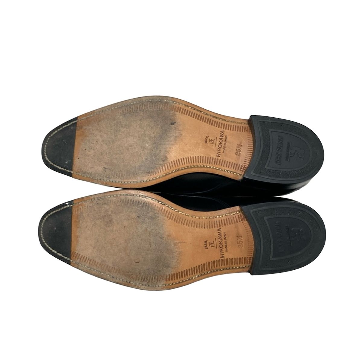 黒 ウィングチップ