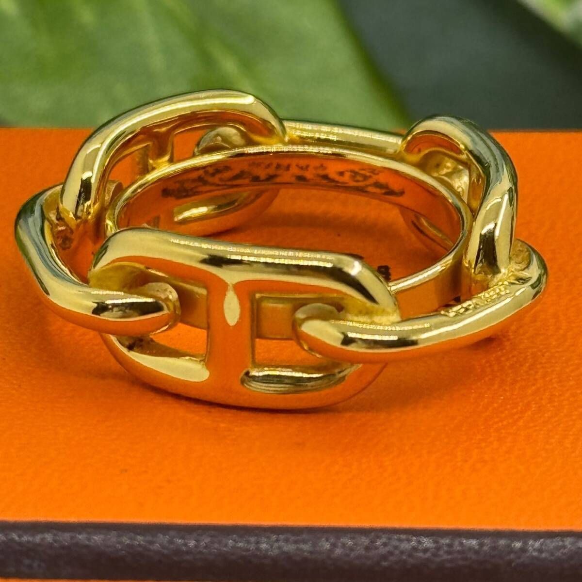 HERMES - 超美品 エルメス 現行 シェーヌダンクル スカーフリング レガートゴールドの通販 by Coeuriche's shop｜エルメス ならラクマ 超美品 エルメス 現行 シェーヌダンクル スカーフリング レガートゴールド