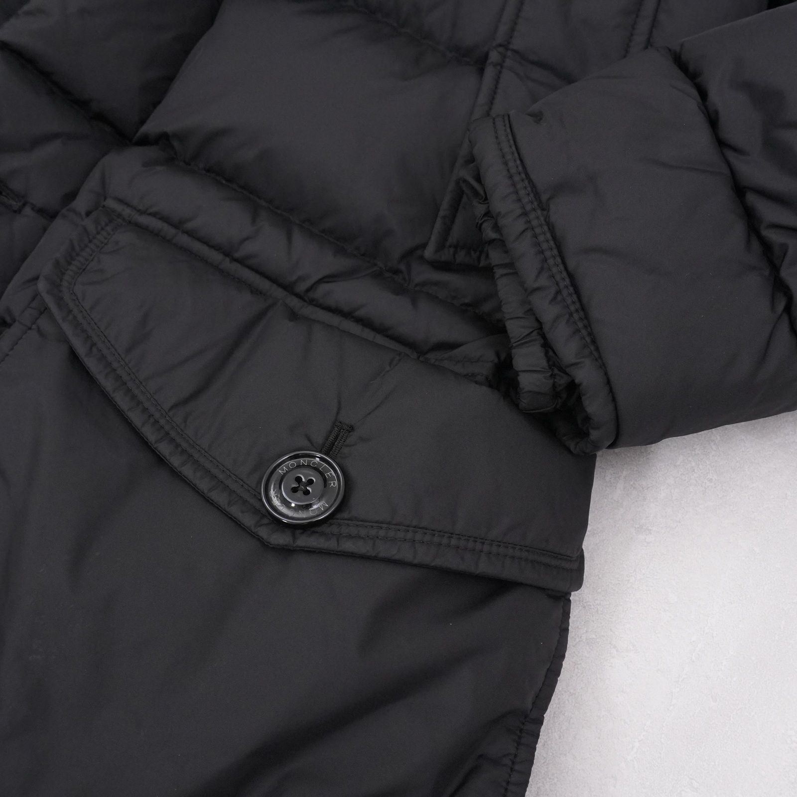 MONCLER モンクレール ダウンジャケット CLUNY ブラック - メルカリ