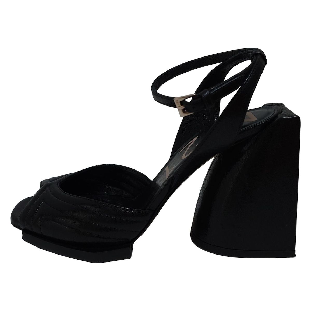 N゜21 ヌメロ ヴェントゥーノ サンダル 37 レディース - 黒 アウトソール張替済 レザー