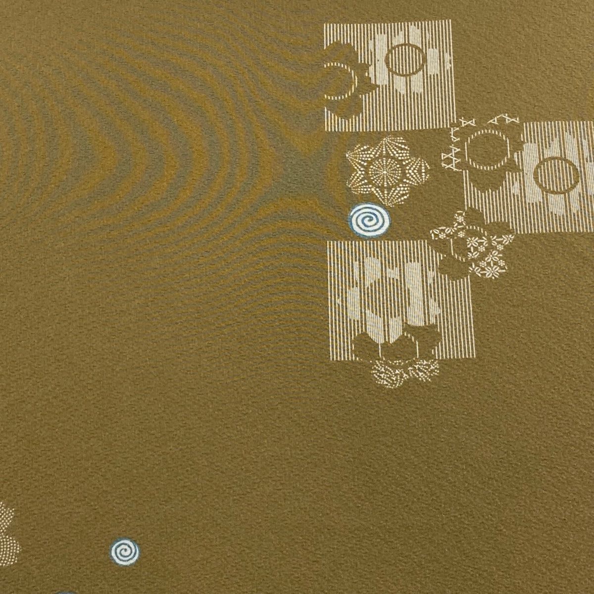 反物 秀品 小紋 桜 幾何学 縮緬 薄茶色 正絹