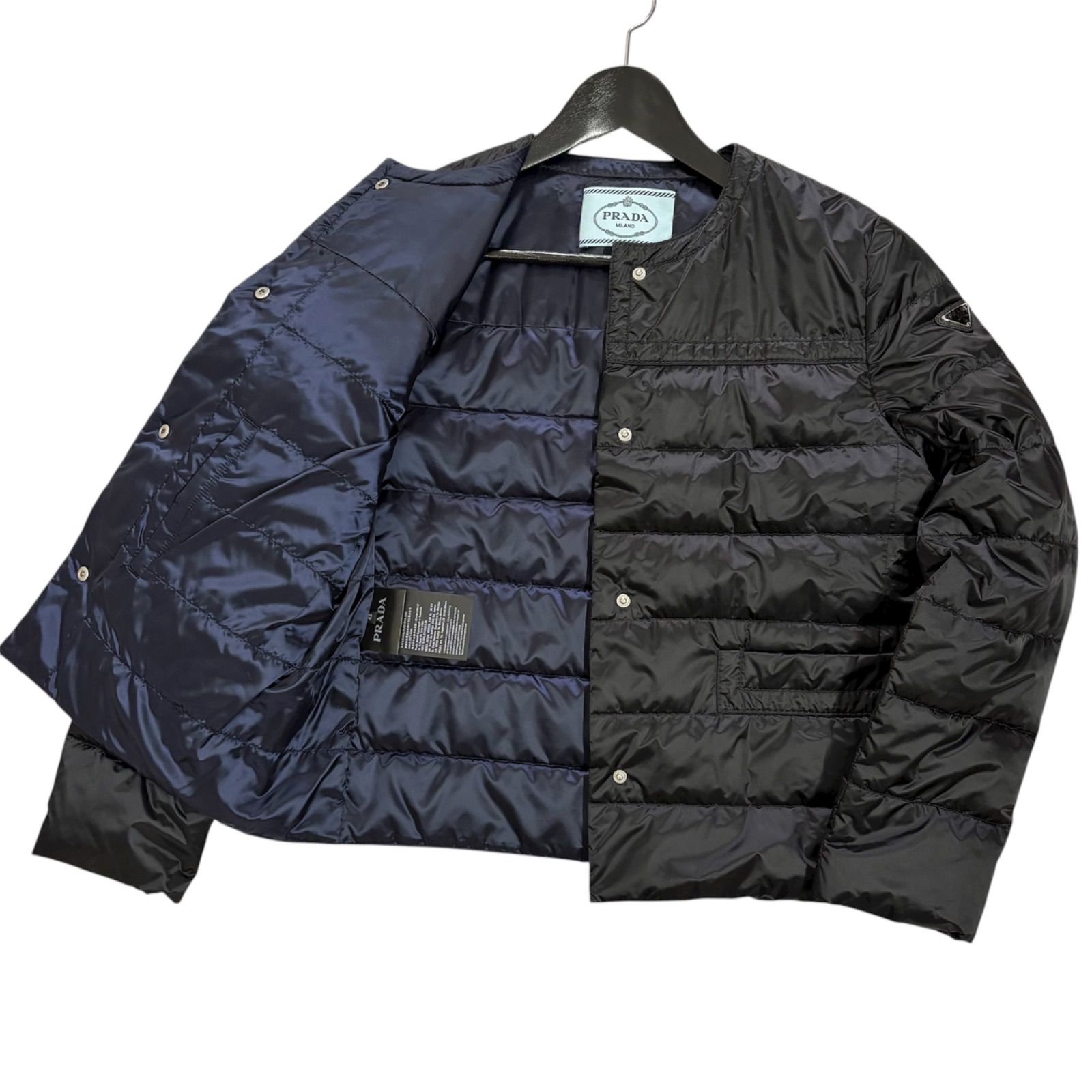 極美品✨ PRADA プラダ ダウンジャケット ノーカラー 三角ロゴプレート