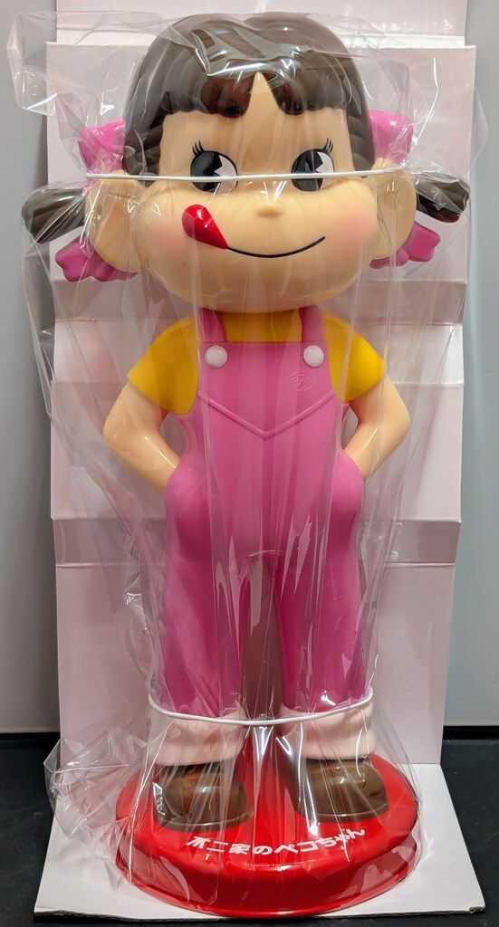 不二家　ぺこちゃん　首ふりぺこちゃん人形　ピンクのオーバーオール 不二家 卓上ペコちゃん ペコちゃん首振り オンライン ピンクの