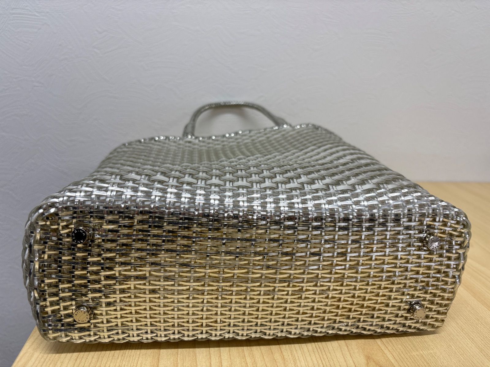 ANTEPRIMA アンテプリマ イントレッチオ スモール シルバー - メルカリ