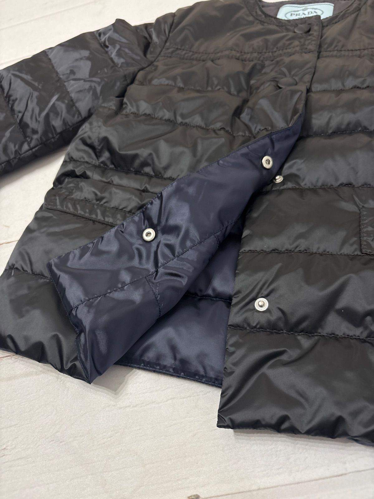 極美品 PRADA プラダ ダウンジャケット ノーカラー 三角ロゴプレート