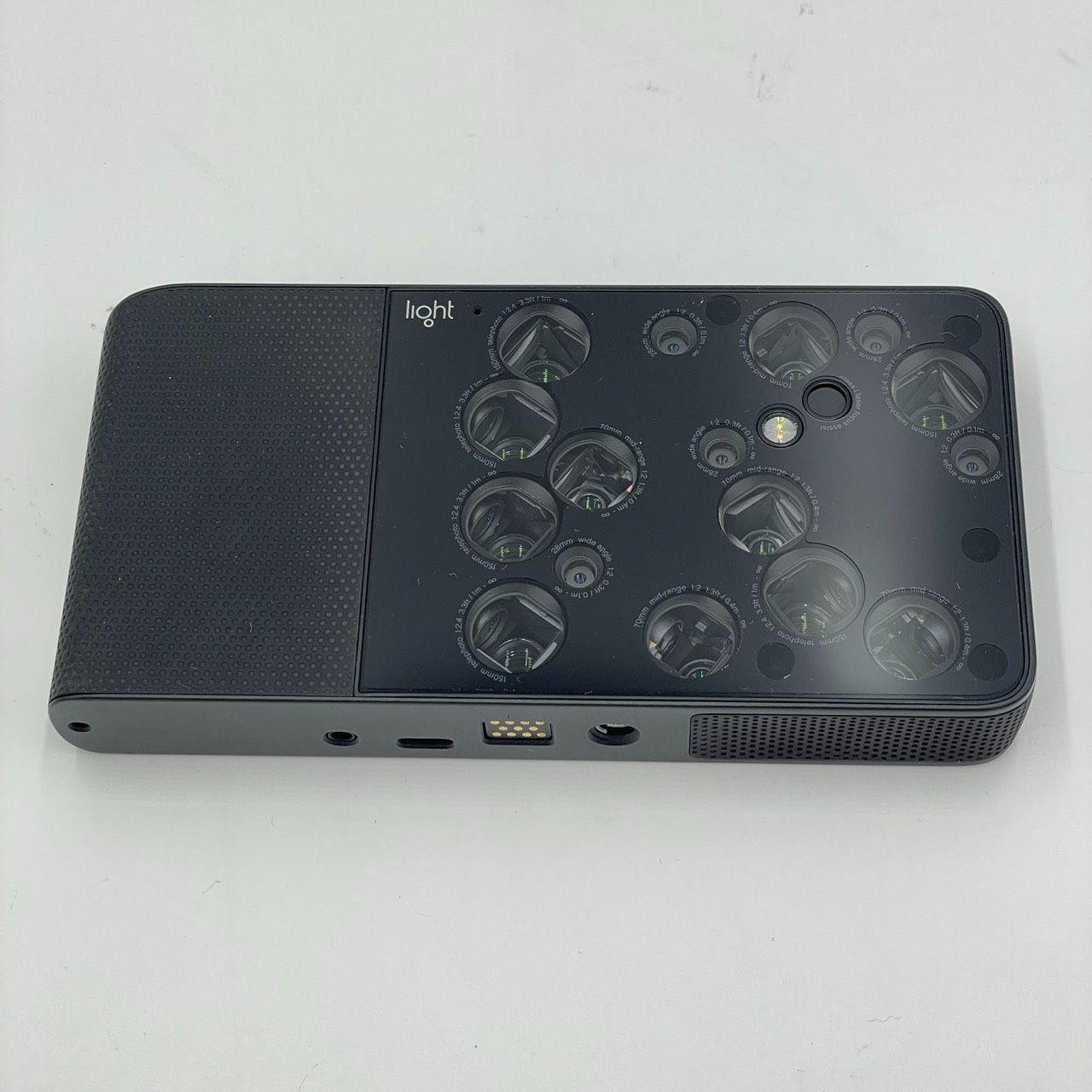 Light L16 多眼カメラ