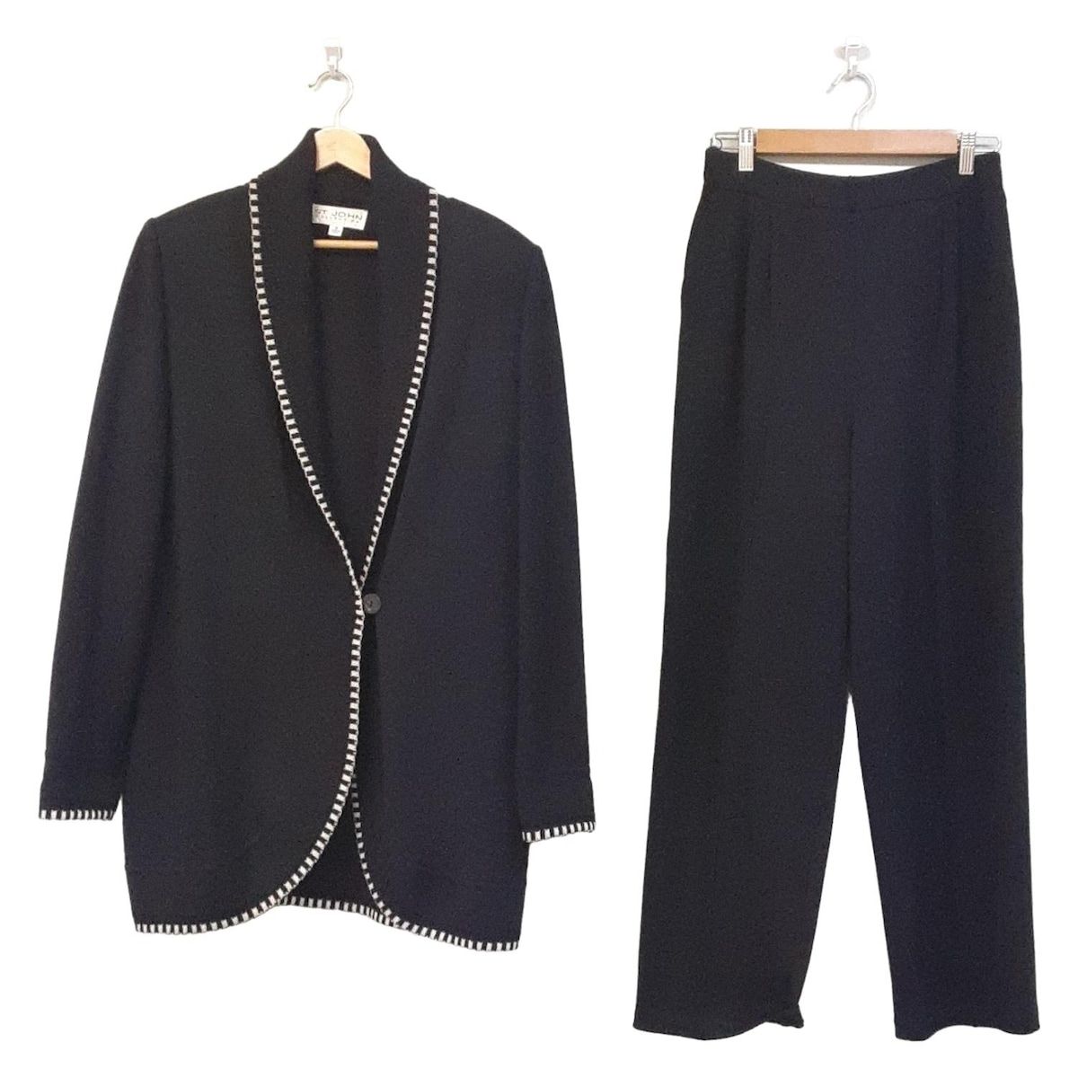 ST.JOHN セントジョン レディースパンツスーツ レディース - ダークネイビー×アイボリー ニット 肩パッド ウエストゴム