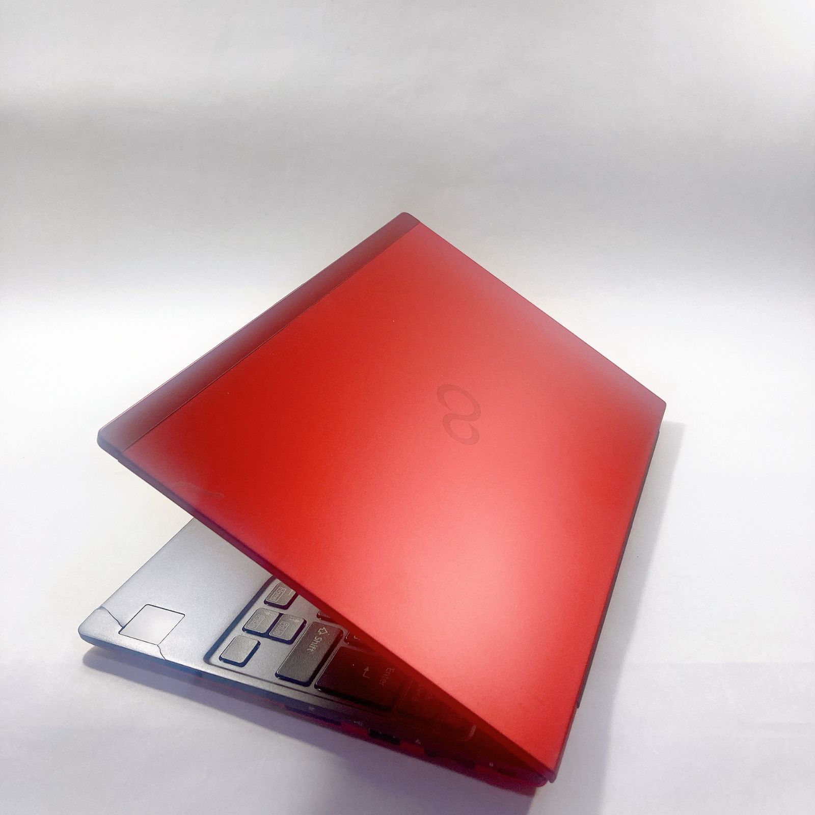 526✨赤/爆速SSD新品 /薄型軽量 /Office付き✨すぐ使えるノート